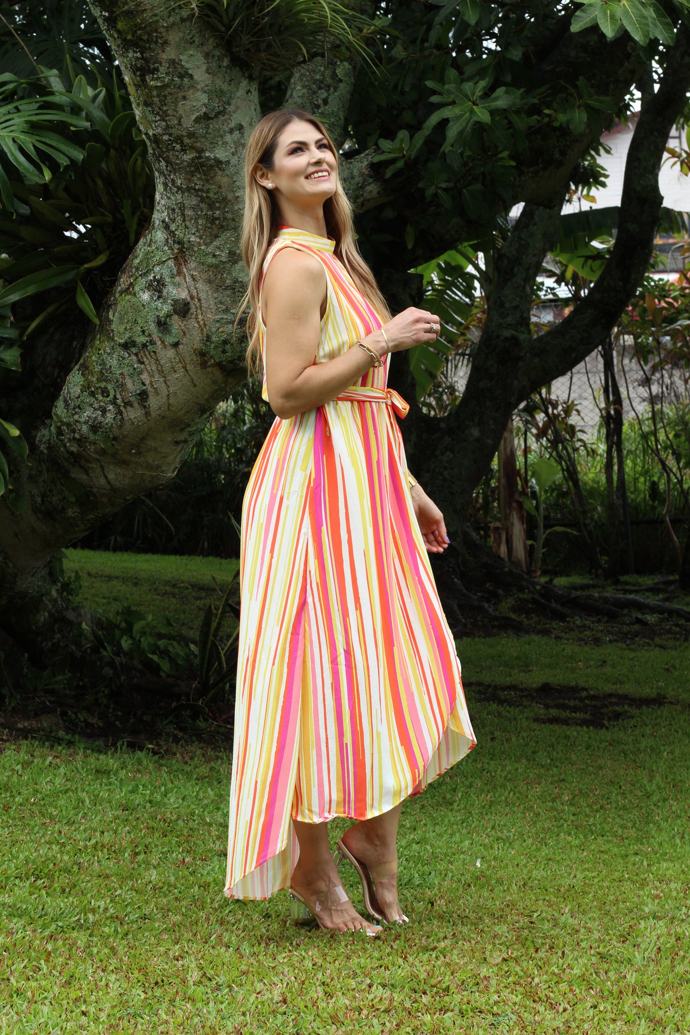 Vestido Maxi rayado amarillo,naranja,rosa y blanco