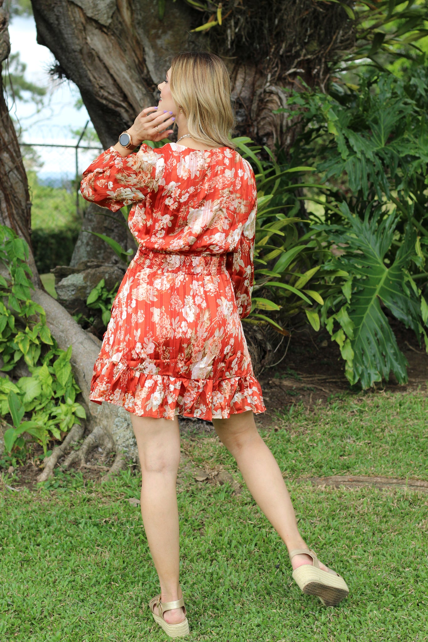 Vestido naranja flores