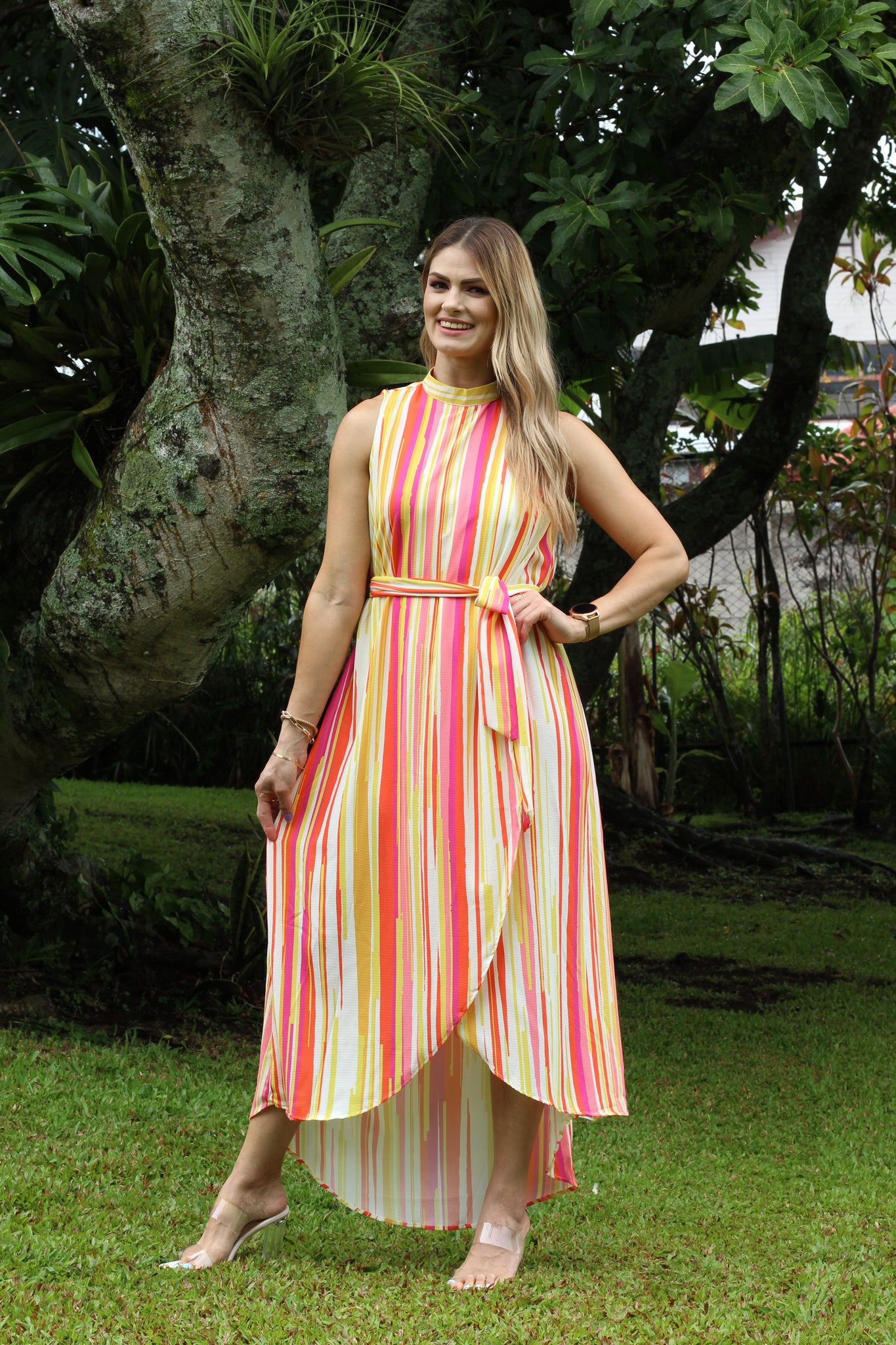 Vestido Maxi rayado amarillo,naranja,rosa y blanco